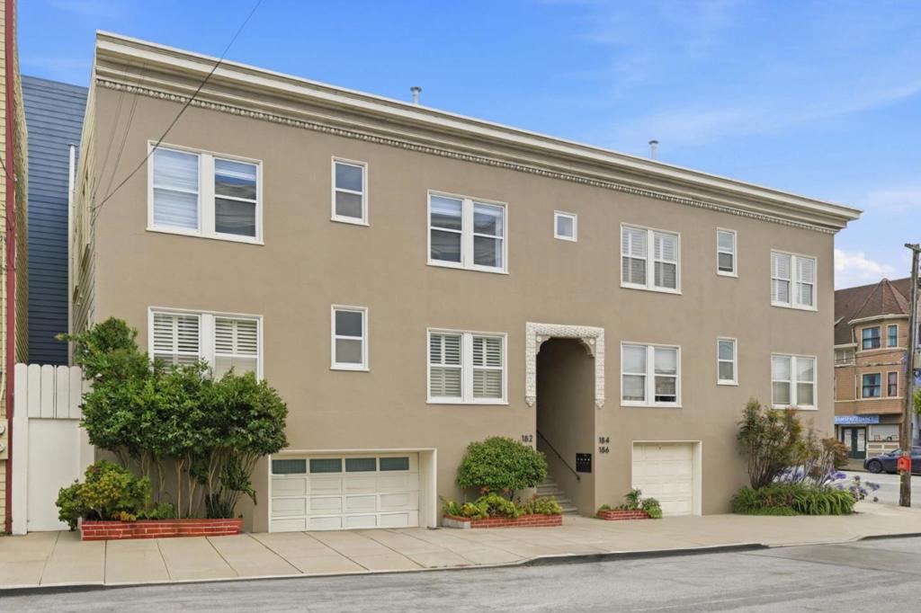 184 5th Avenue