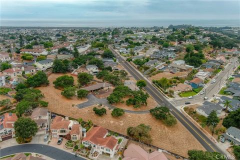 Photo of 910 N 12th Street, Grover Beach, CA 93433 (MLS # PI26028246)