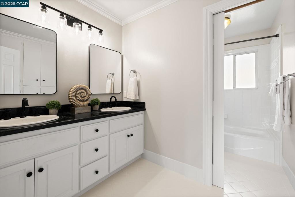 CAMINO WOODS - Residential
