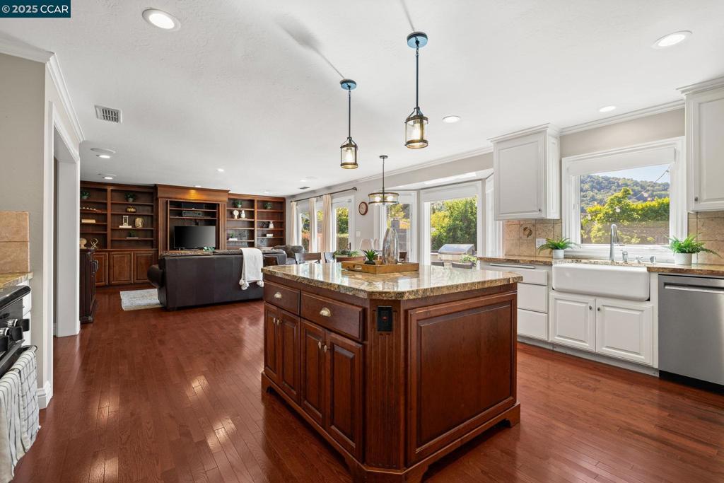 CAMINO WOODS - Residential