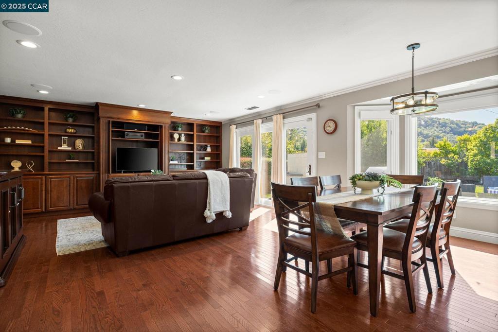 CAMINO WOODS - Residential