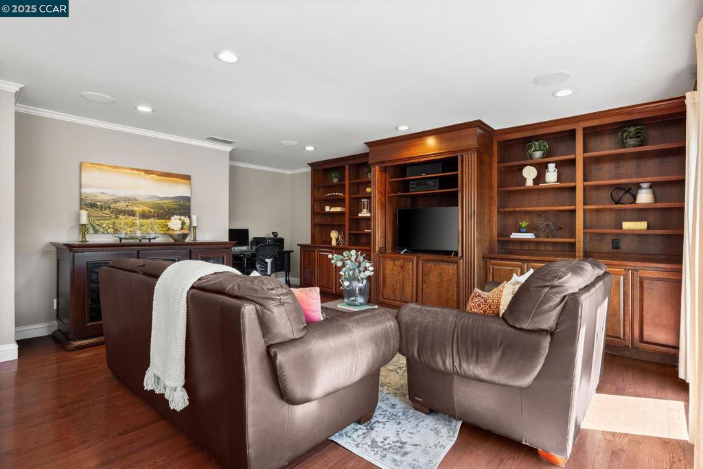 CAMINO WOODS - Residential
