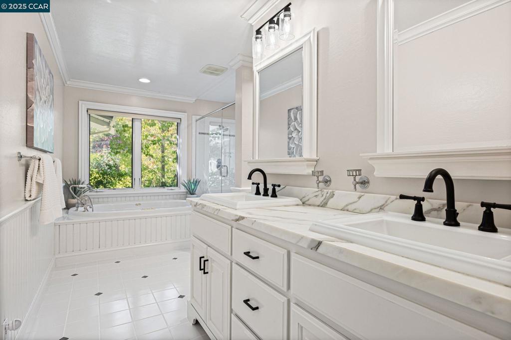 CAMINO WOODS - Residential
