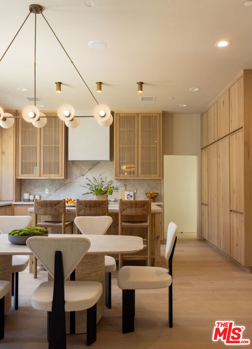 3236 Longridge Terrace