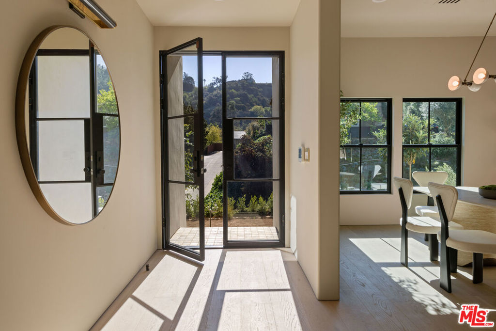 3236 Longridge Terrace