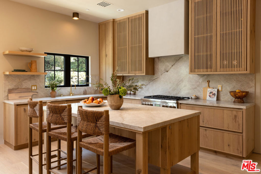 3236 Longridge Terrace