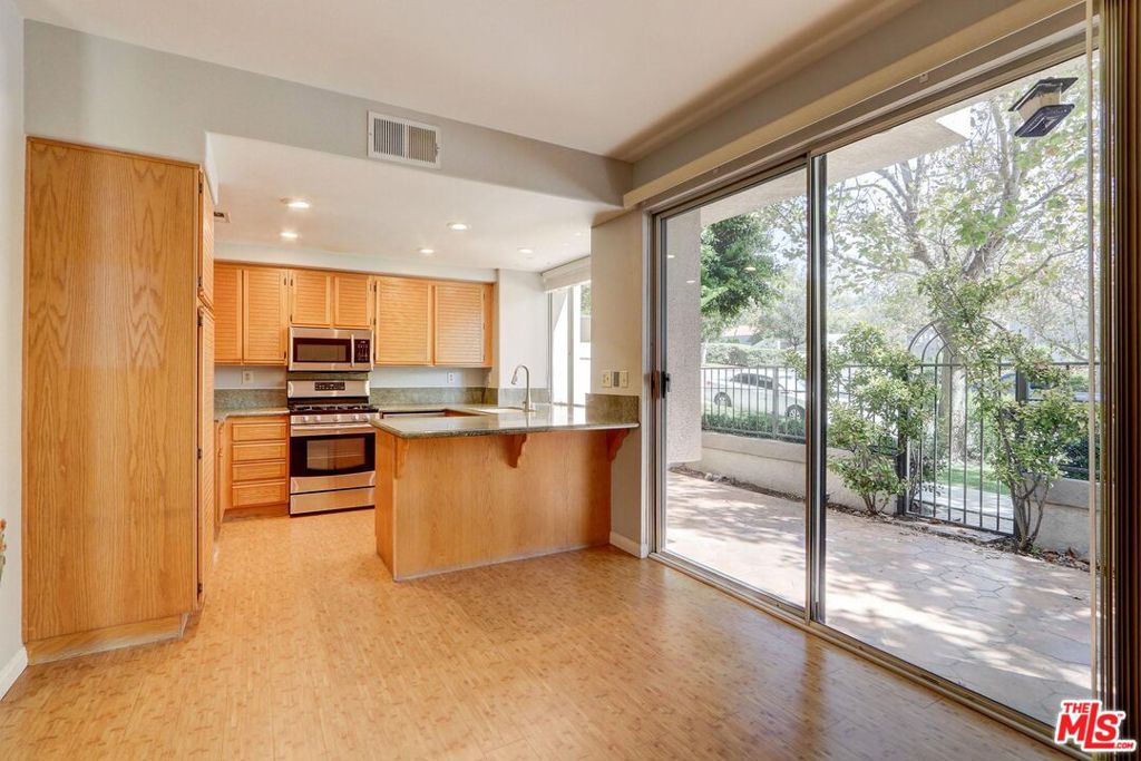 22303 Golden Canyon Circle