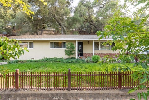 Photo of 42 12th ST, Paso Robles, CA 93446 (MLS # NS26209773)