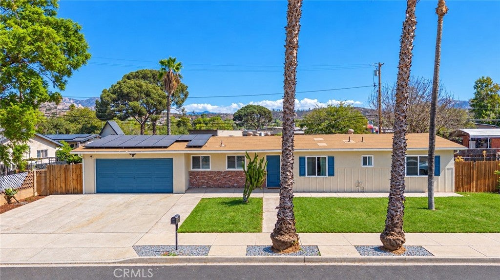 9903 Lindo Lake