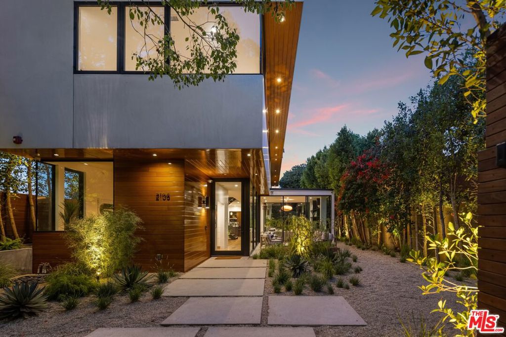 2106 Glyndon Avenue, Venice CA 90291