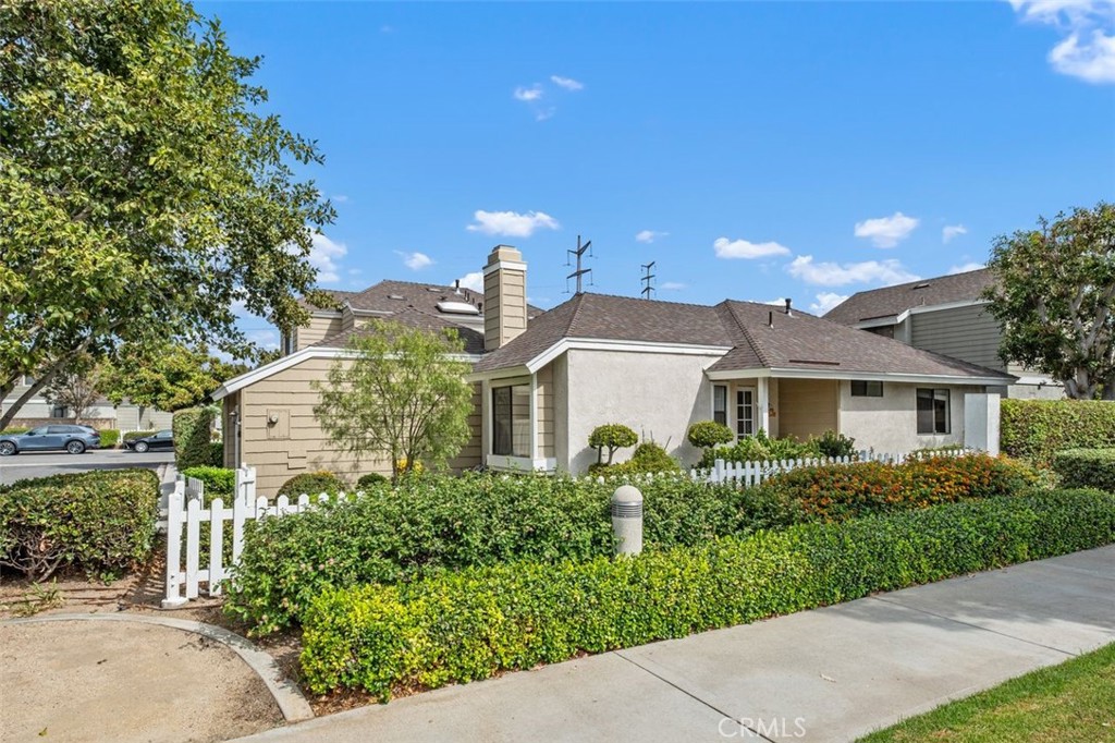 43 Riverstone