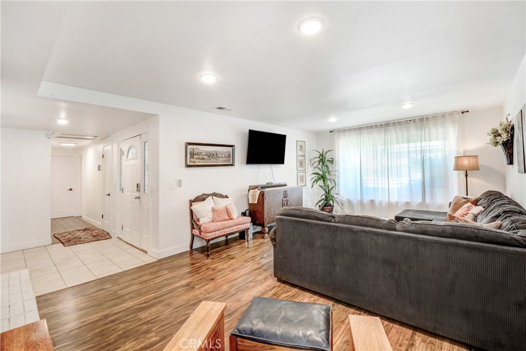 458 Termino Avenue