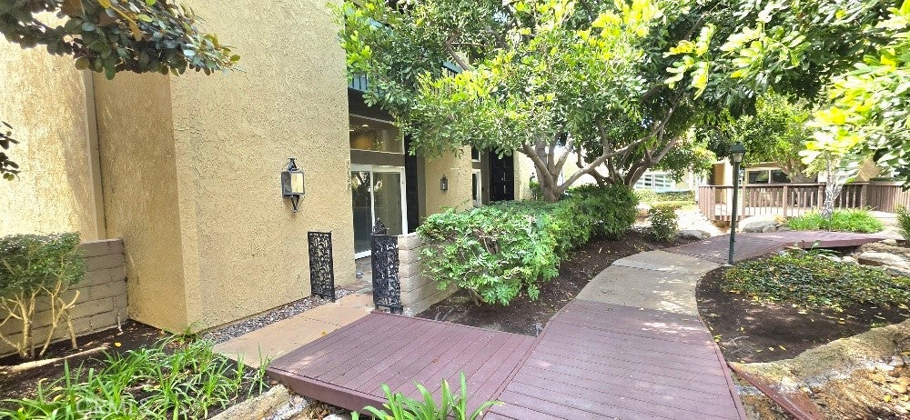 1120 Palo Verde Avenue