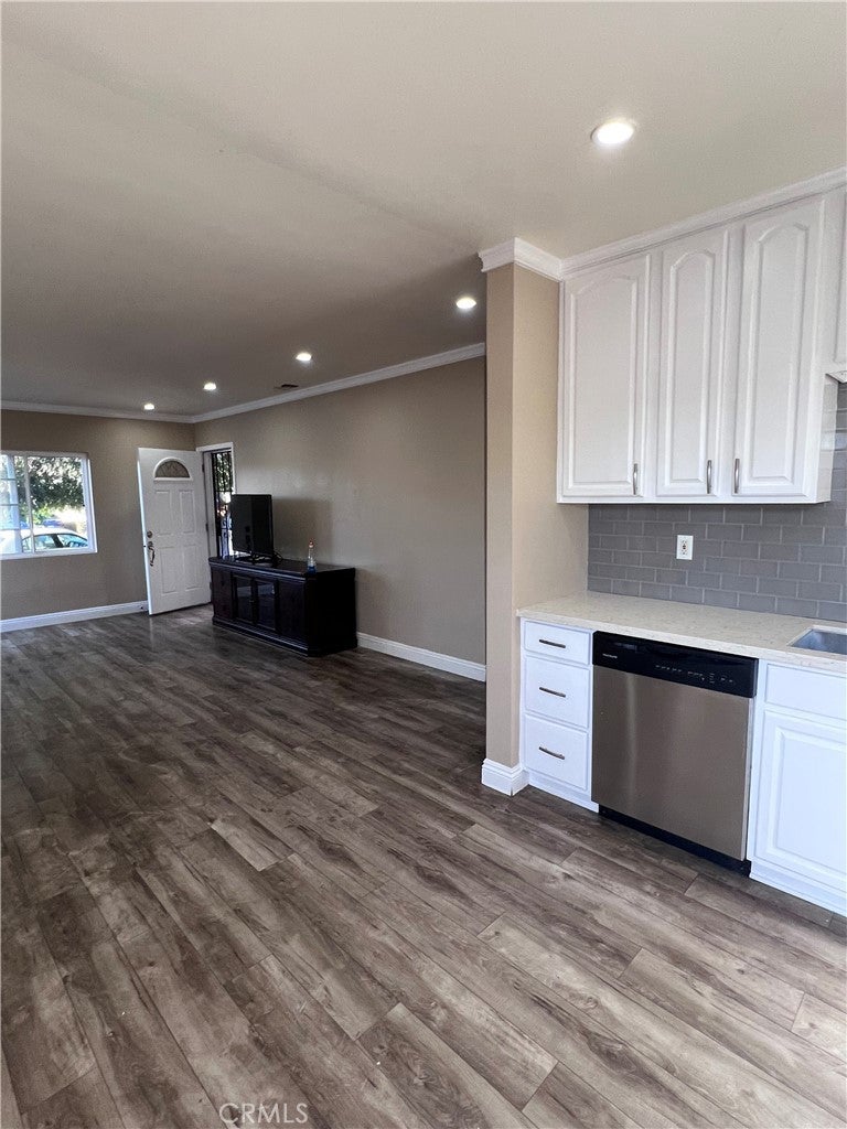 2064 Lomita Park Place