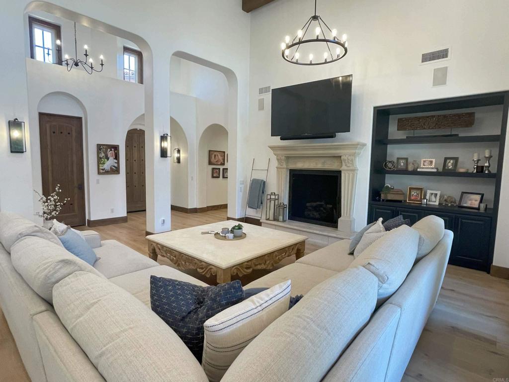 7083 Calle Portone