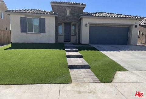 Photo of 3818 Birchwood Avenue, Rosamond, CA 93560 (MLS # 26868097)