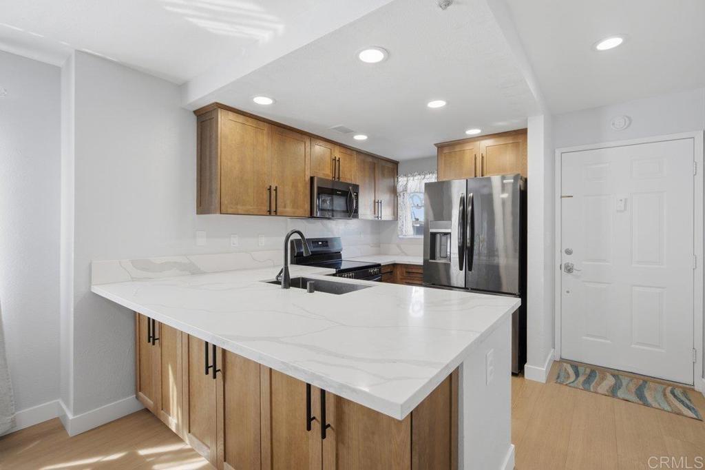 2120 Kings View Circle