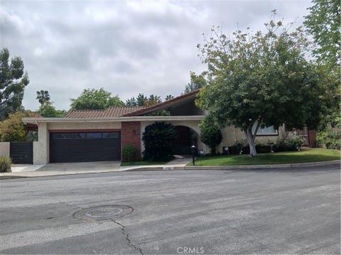 Photo of 17367 Quesan Place, Encino, CA 91316 (MLS # GD26215877)