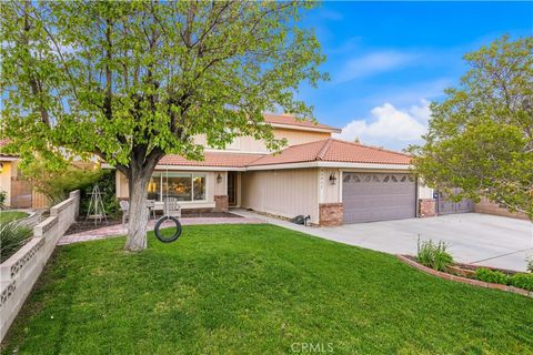 Photo of 42911 Normandy Ln, Lancaster, CA 93536 (MLS # SR26073540)