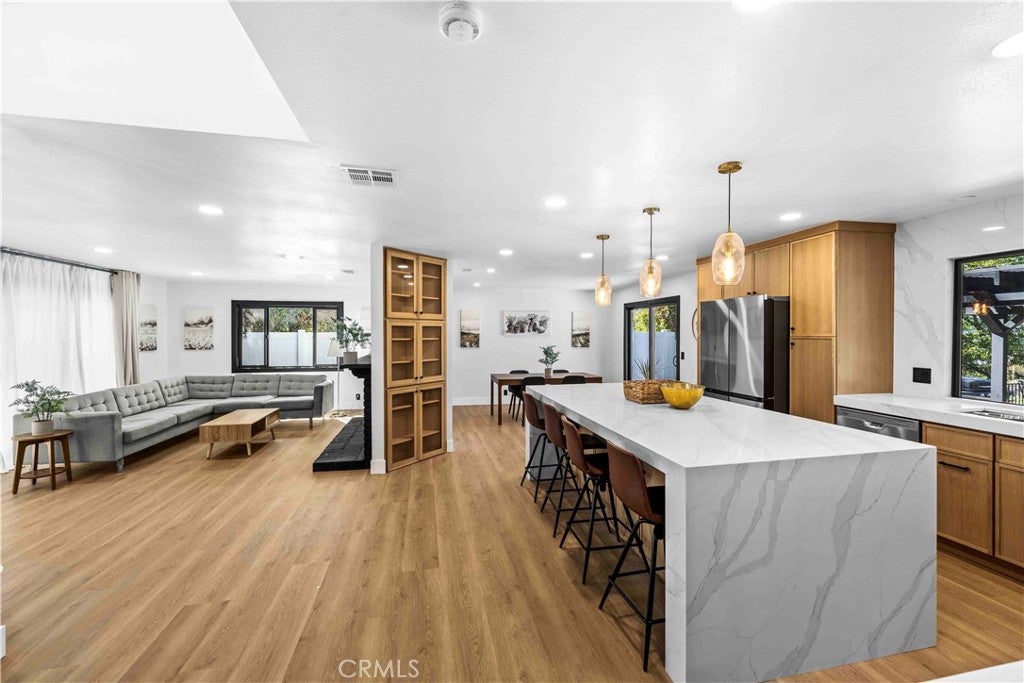 3059 N Butterfield