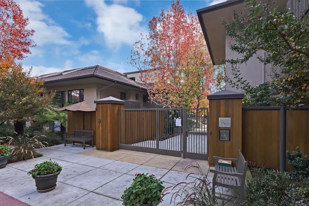 listing image 130728591040504790323