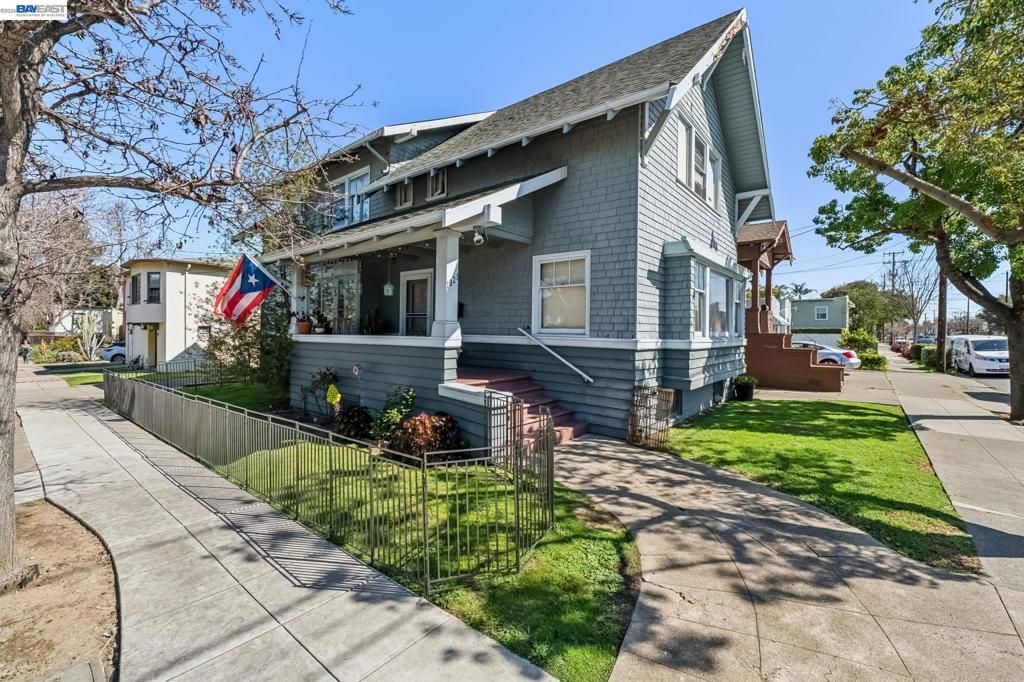 Photo of 1604 Schiller St St, Alameda, CA 94501 (MLS # 41131453)