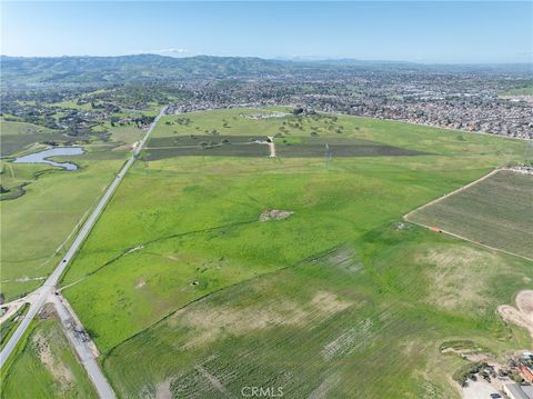 Tiny photo for 0 Creston Road, Paso Robles, CA 93446 (MLS # NS25113952)