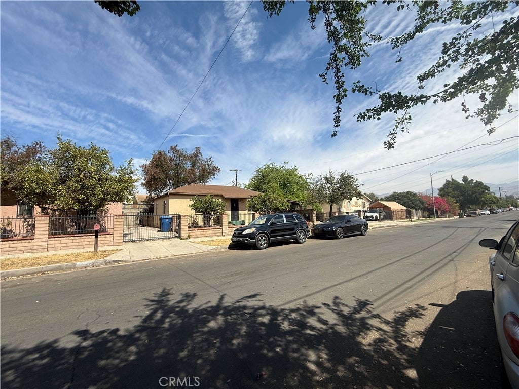 10004 San Fernando Road