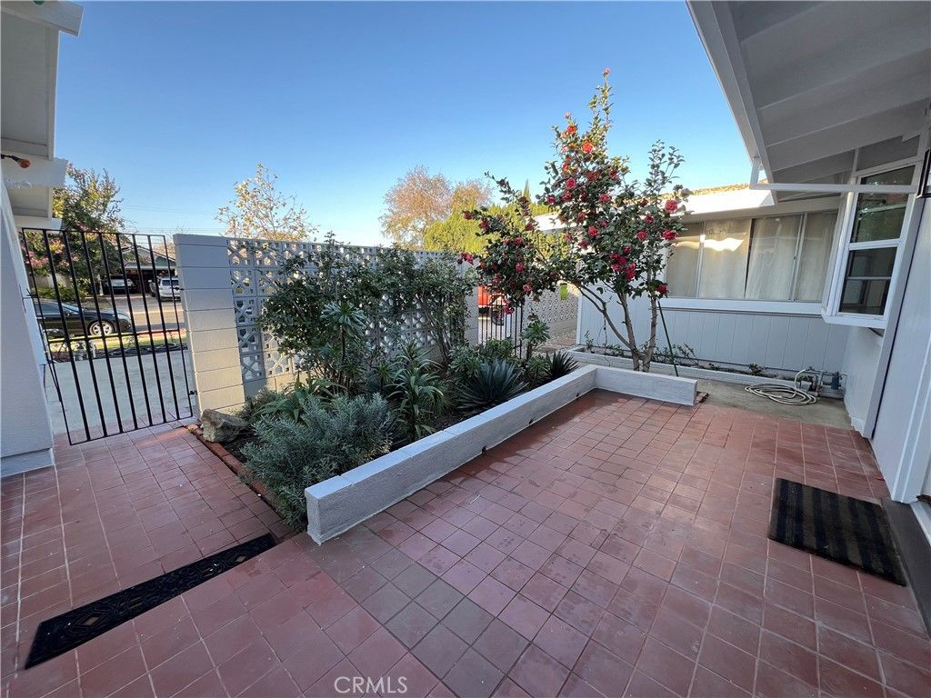 Photo of 3292 Yellowtail Drive, Rossmoor, CA 90720 (MLS # OC26020531)