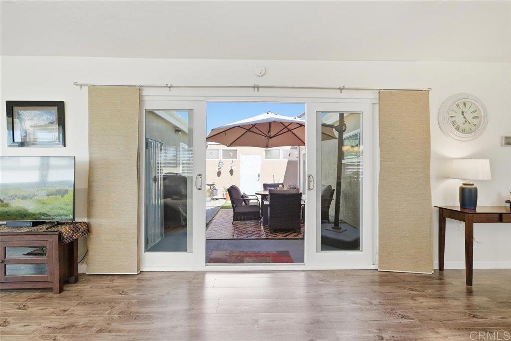 3747 Vista Campana S 97