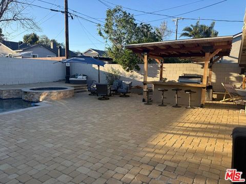 Photo of 11447 Gothic Avenue, Granada Hills, CA 91344 (MLS # 26648571)