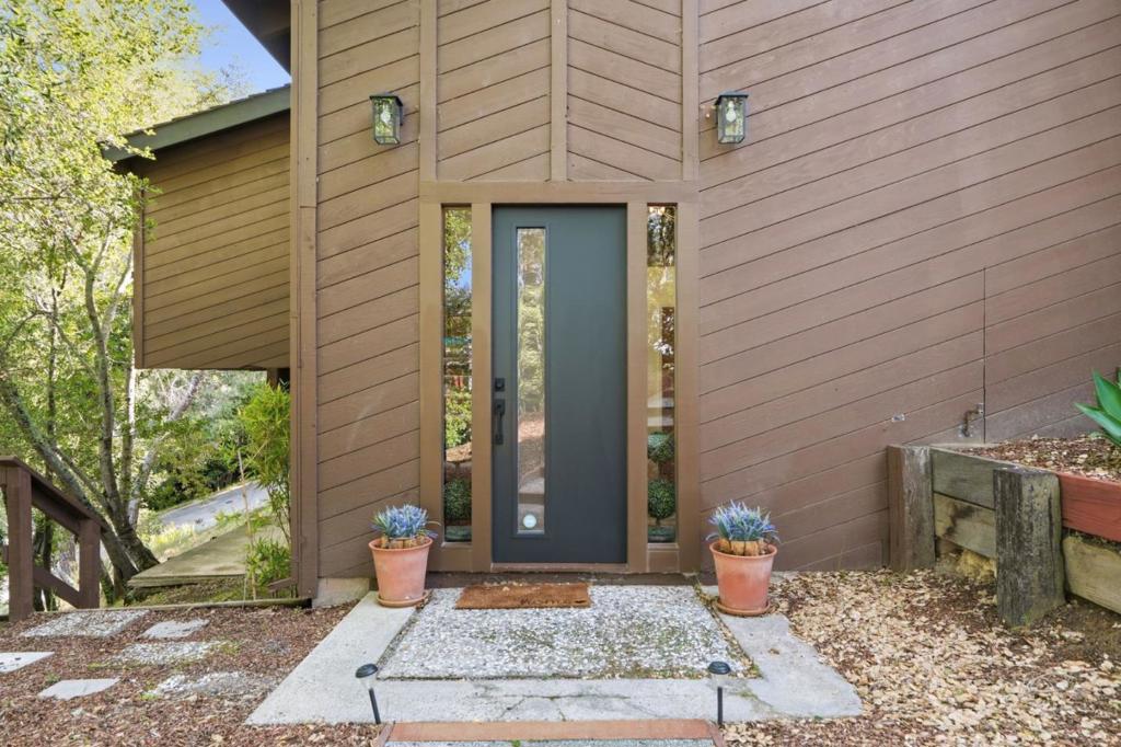 101 Ravinia Way