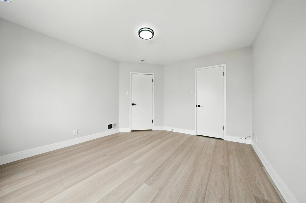 DALY CITY - Residential