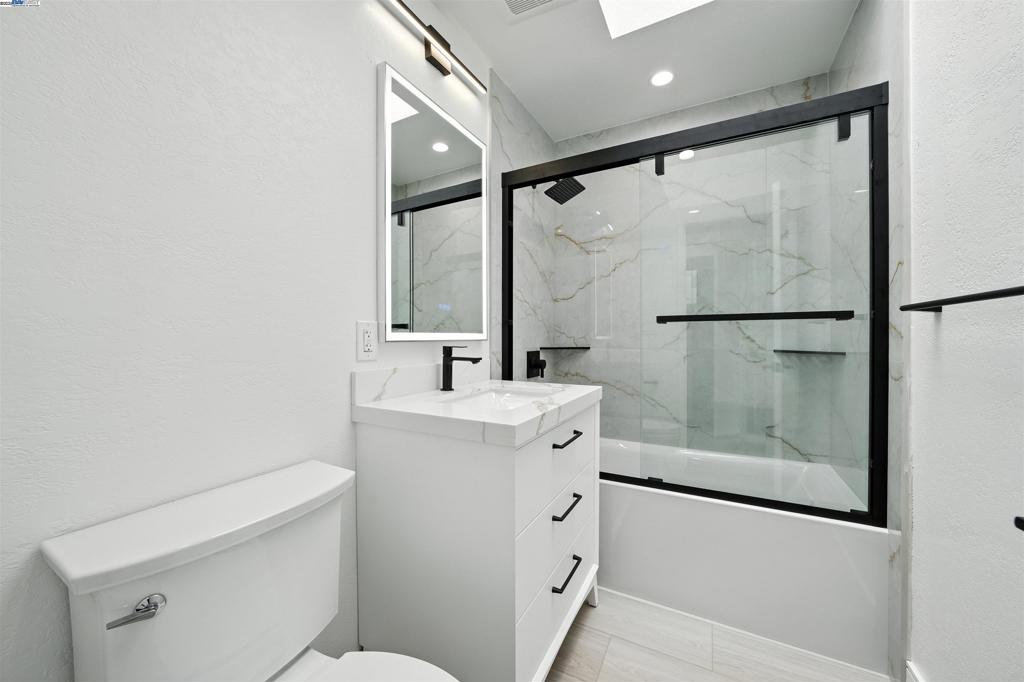 DALY CITY - Residential