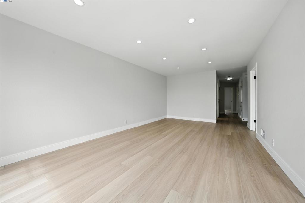 DALY CITY - Residential