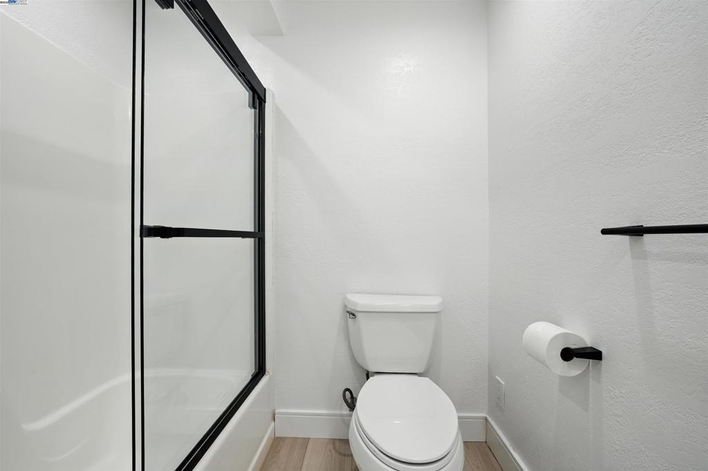 DALY CITY - Residential