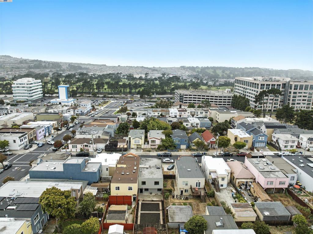 DALY CITY - Residential