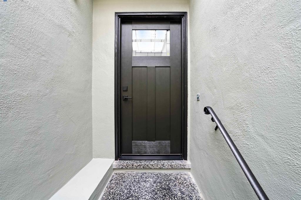 DALY CITY - Residential