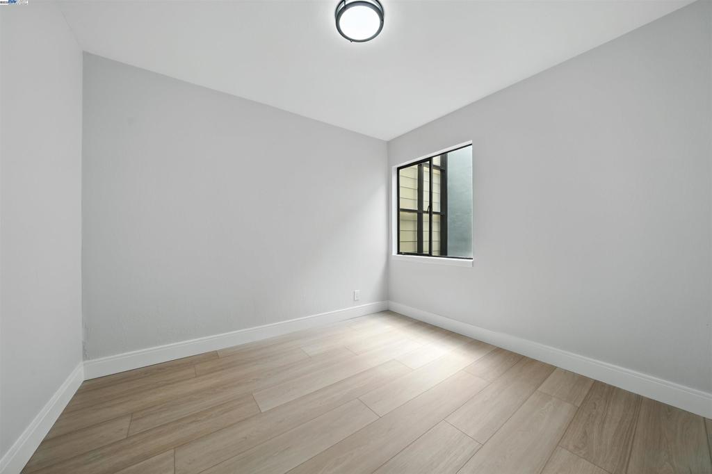 DALY CITY - Residential