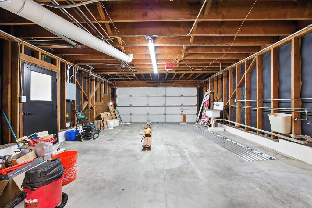 DALY CITY - Residential