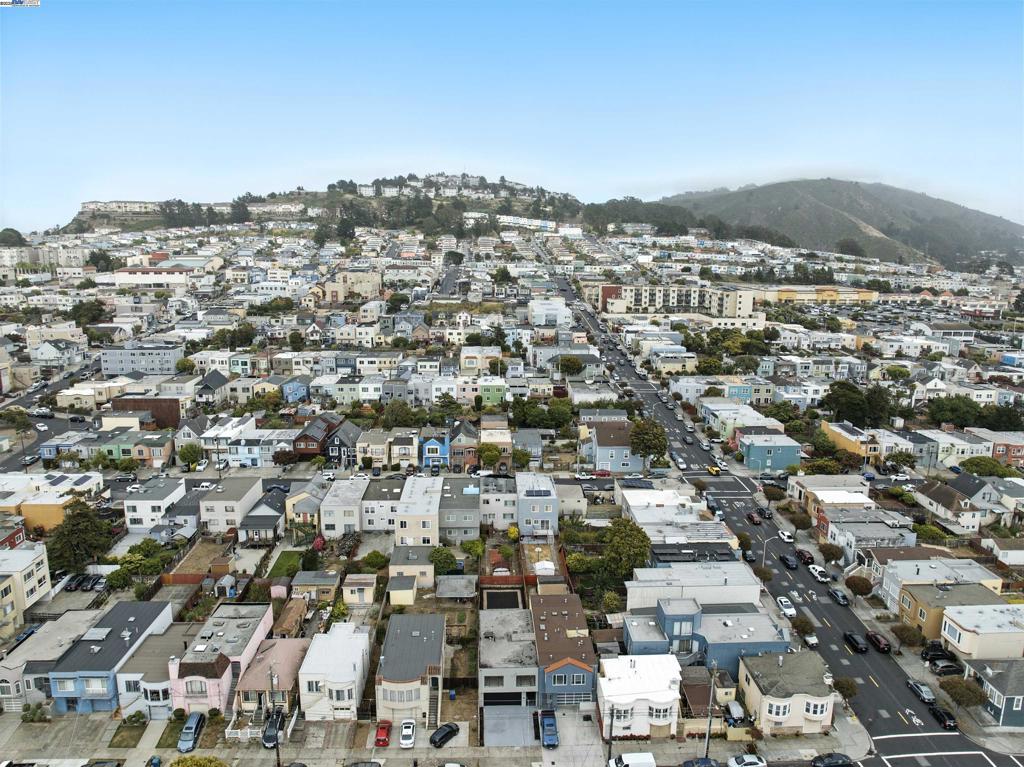 DALY CITY - Residential