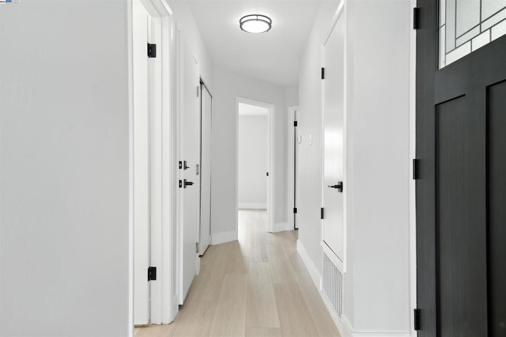 DALY CITY - Residential