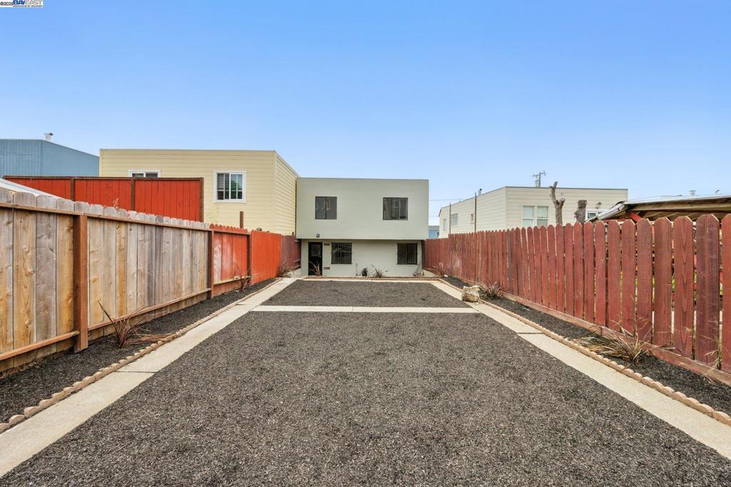 DALY CITY - Residential