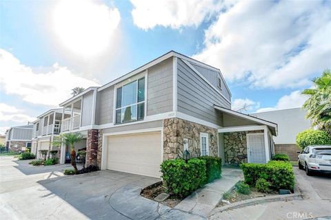 Photo of 11020 Cobblestone Ln, Garden Grove, CA 92843 (MLS # PW26076760)