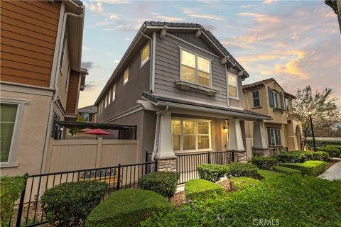 Photo of 692 S Brampton Ave, Rialto, CA 92376 (MLS # CV25259990)