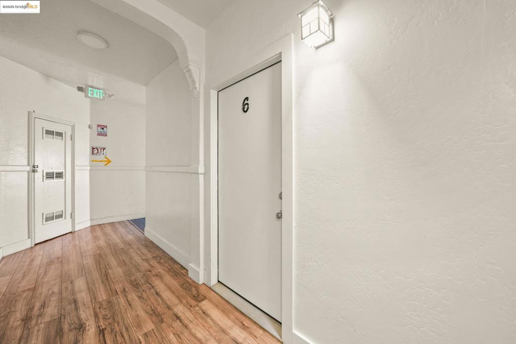 OAKLAND - Residential Income