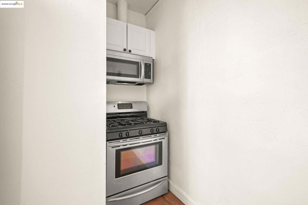 OAKLAND - Residential Income