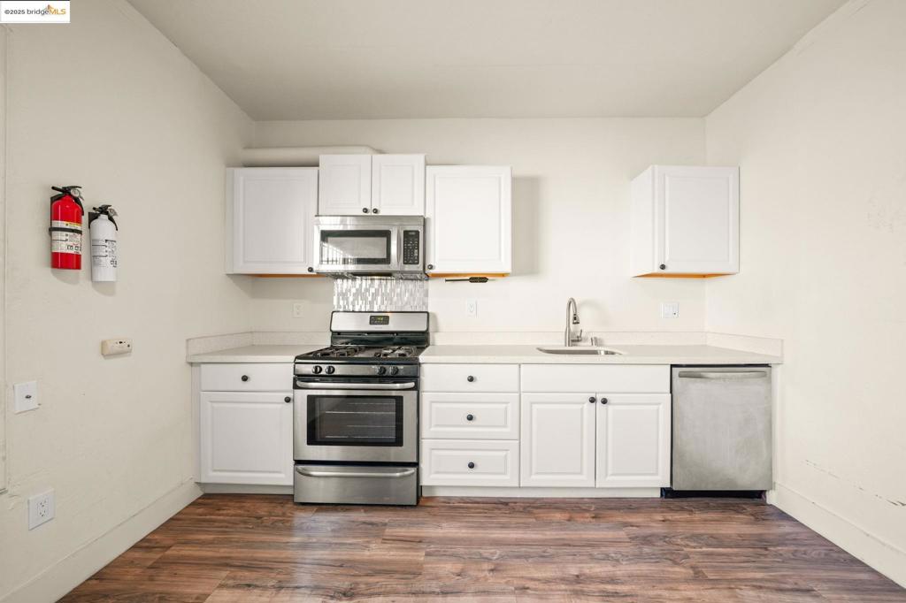 OAKLAND - Residential Income