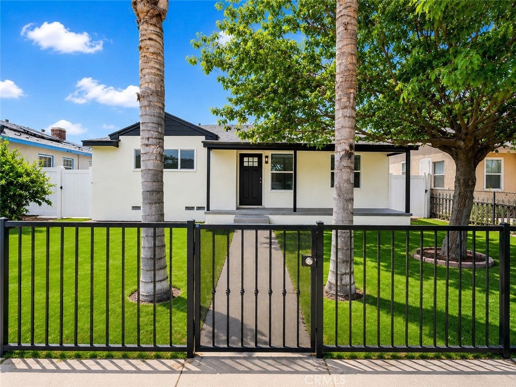 7808 Pioneer Blvd