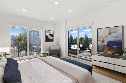 Photo of 12078 Guerin Street #101, Studio City, CA 91604 (MLS # SR25269530)